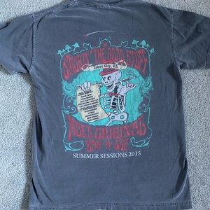 graphic tee